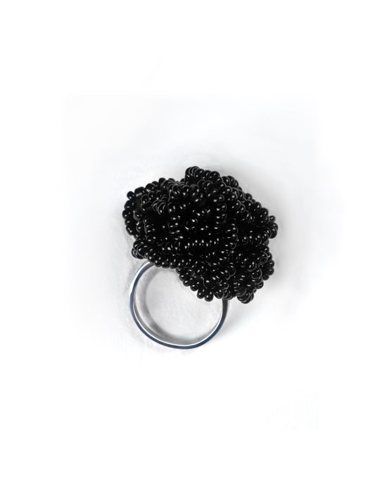 Black Ring No 6.